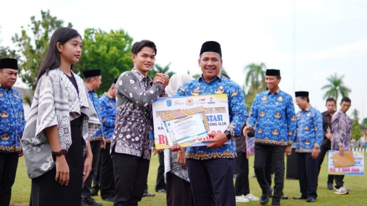 Altet dan Pelatih Berprestasi di Kabupaten OKI Terima Penghargaan Pada Momen Haornas