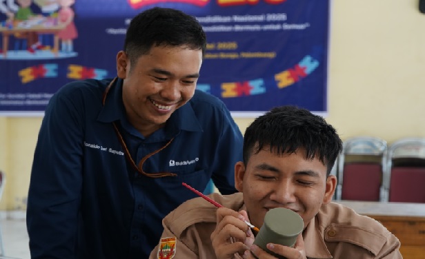 Ukir Cita Bersama Siswa SLB Palembang Lewat Seni