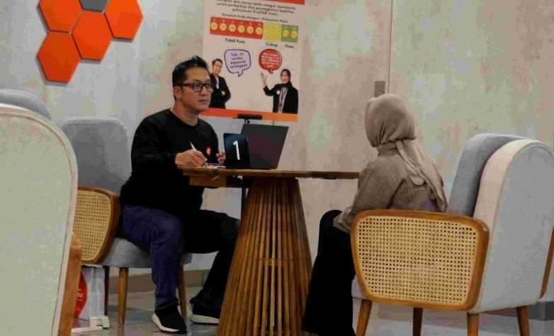 Rayakan Hari Pelanggan Nasional, Direktur Telkomsel Jadi Agen Customer Care