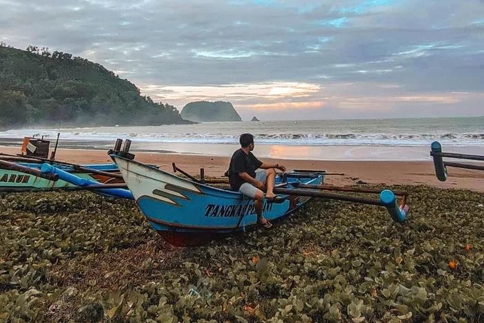 Keindahan Pantai Ngulungwetan, Surga Tersembunyi di Trenggalek Jawa Timur