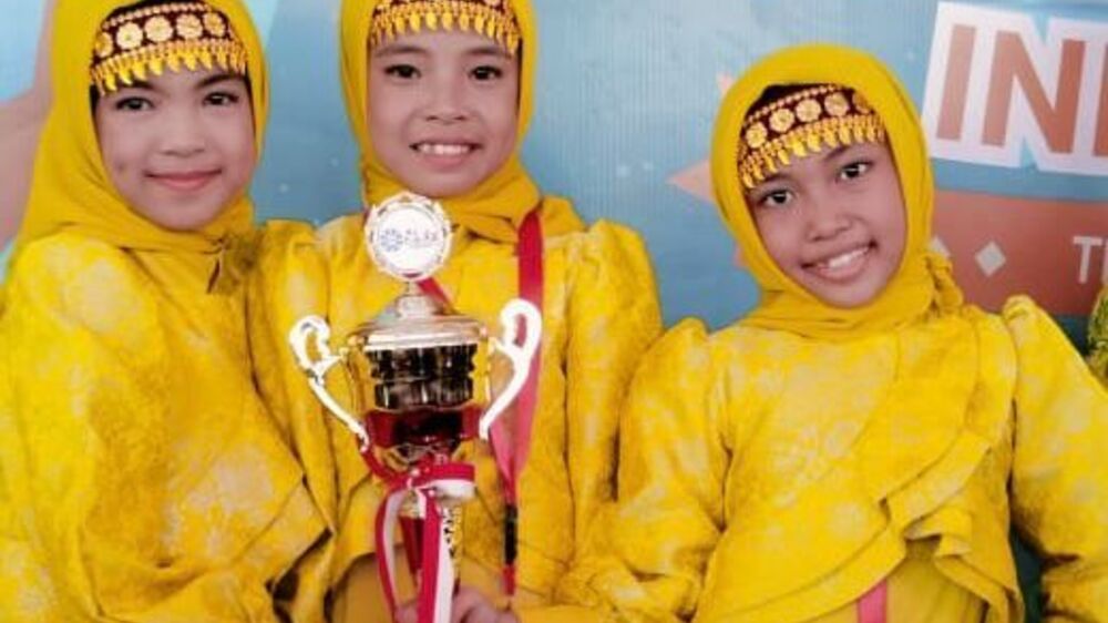 Trio XINARAN Harumkan Nama Provinsi Sumatera Selatan di Festival Anak Sholeh XII 2024