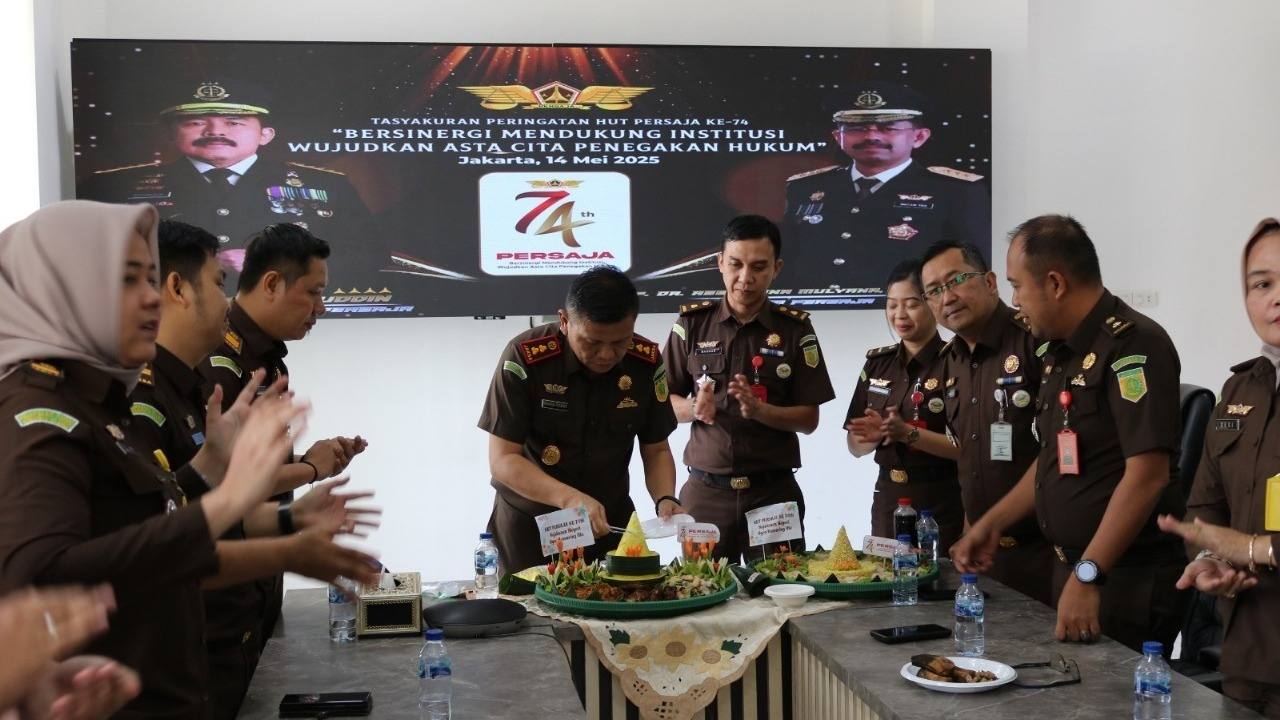 Kejari OKU Gelar Upacara Peringatan HUT Persaja Ke-74