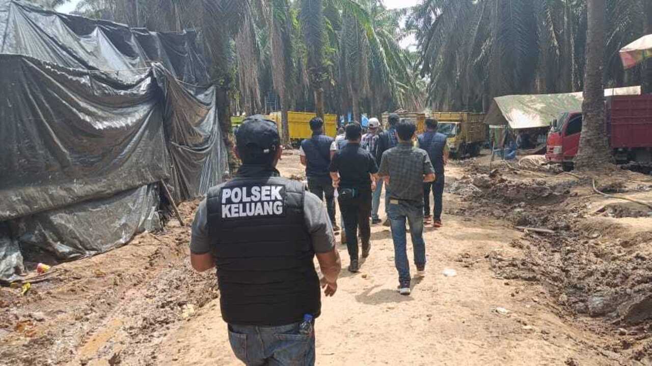 Tim Gabungan Lakukan Penyelidikan Kebakaran Lahan Aktivitas Ilegal Driling di PT Hindoli Keluang