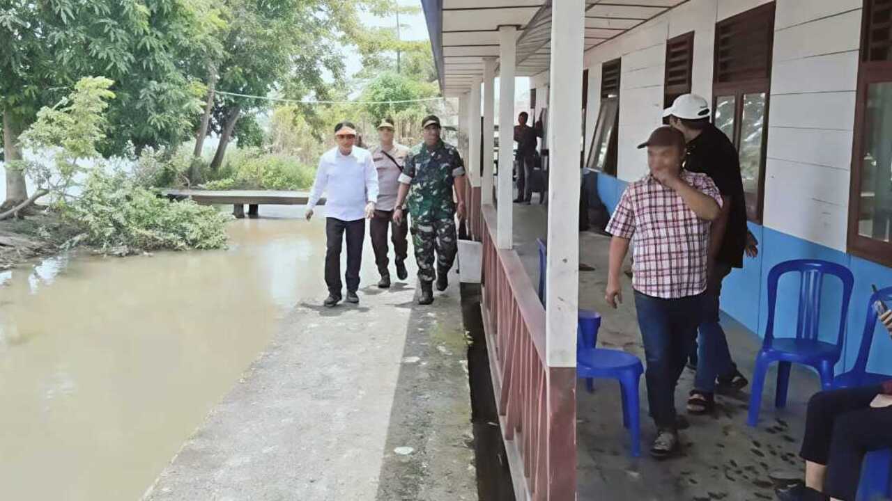 No Viral, No Justice : Akhirnya Tangki dan Dirigen Solar Pindah dari Depan Kelas SD Belanti, Pedamaran