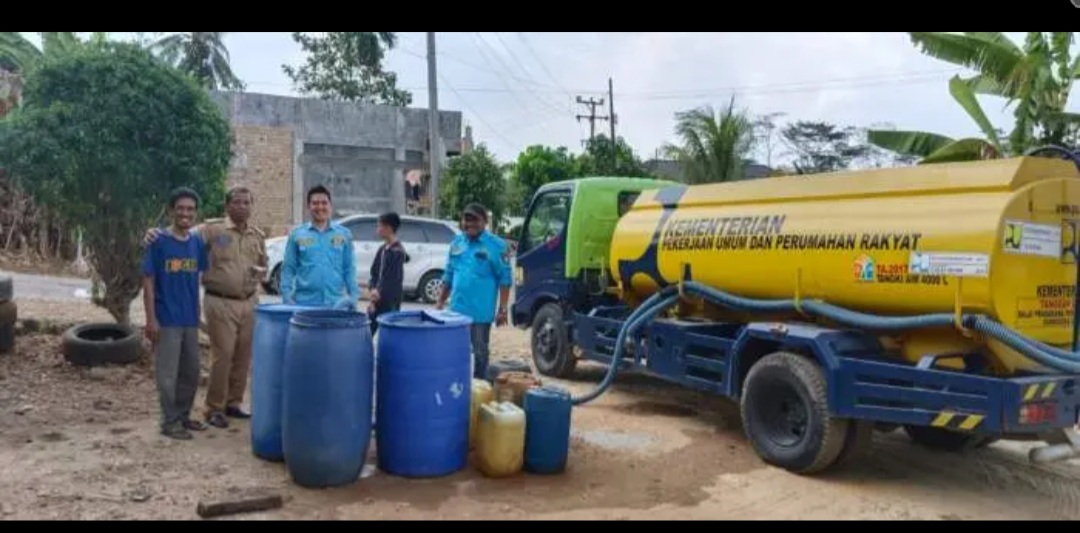 PDAM OKU Bantu Air Bersih Ke Warga Tanjung Baru