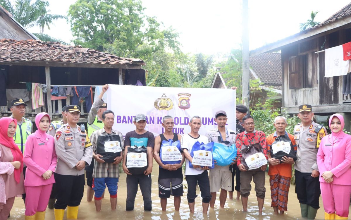 Pemkab OKU Distribusikan 11 Ribu Paket Sembako Untuk Korban Banjir