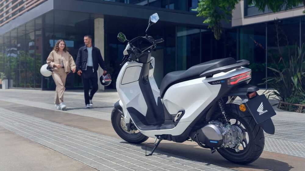 Mau Motor Listrik yang Stylish dan Praktis? Intip Keunggulan Honda CUV e: In.