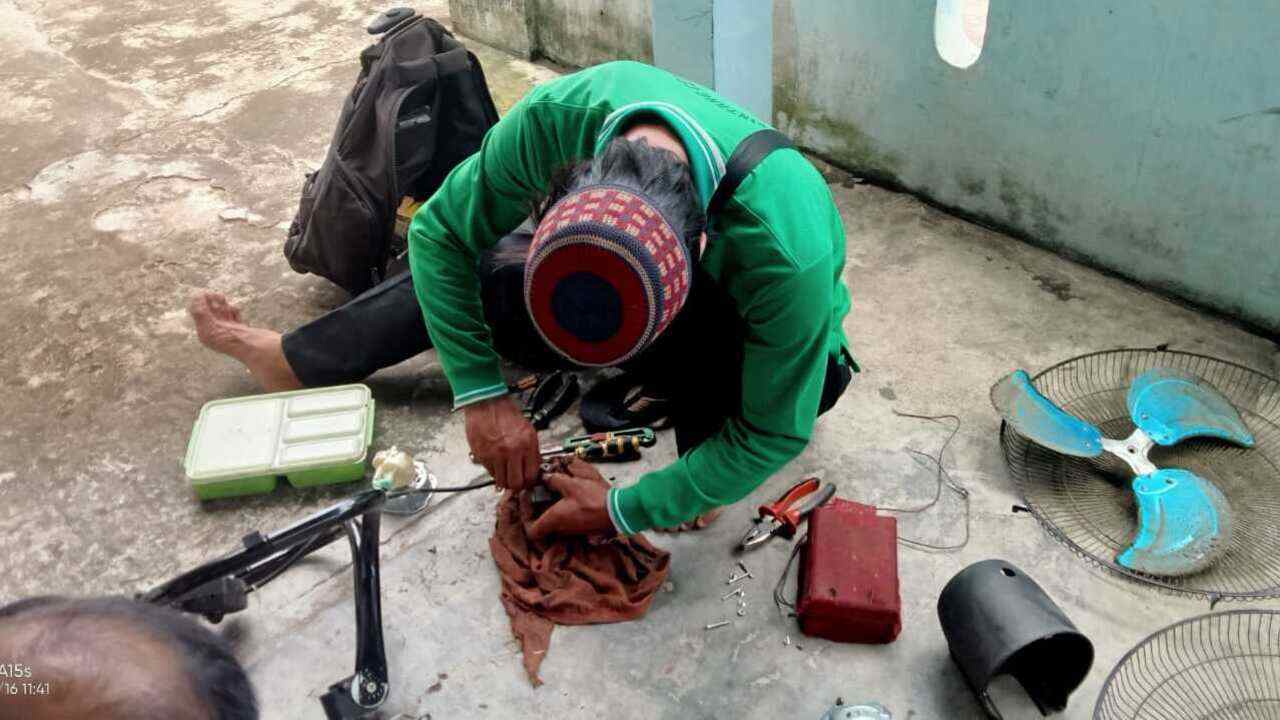 Ujang, Teknisi Elektronik Keliling dari 5 Ulu Palembang Raup Omzet Jutaan Rupiah