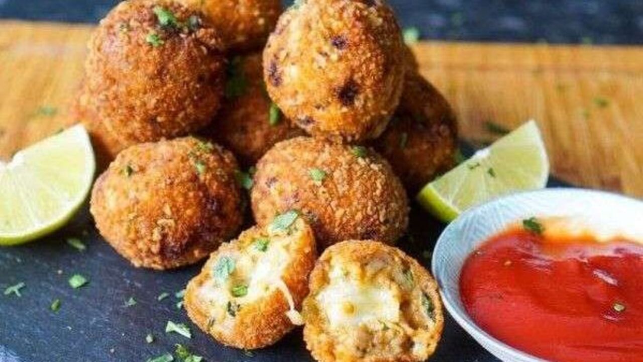 Bola-Bola Ayam Keju Lumer Jadi Tren Kuliner Baru, Diburu Pecinta Camilan Gurih