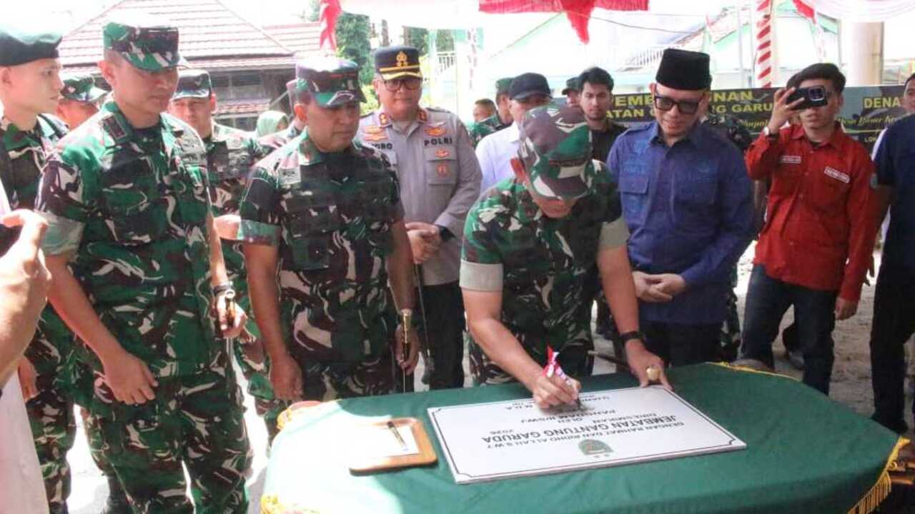 Pangdam : Jembatan Gantung Garuda Penggerak Ekonomi Warga Desa Pusar