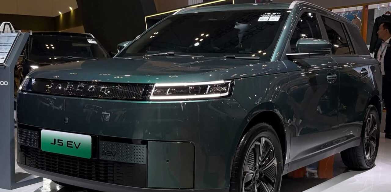 Fast Charging 130 kW dan Tenaga 208 Hp, JAECOO J5 EV Paling Unggul di Segmennya