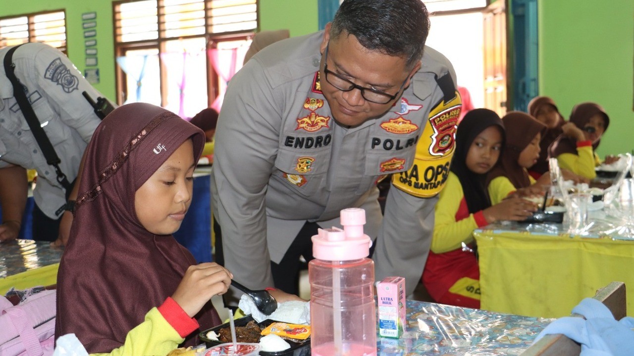 Kapolres Prabumulih Dukung Kesehatan Anak Melalui Program Pemberian Makanan Bergizi