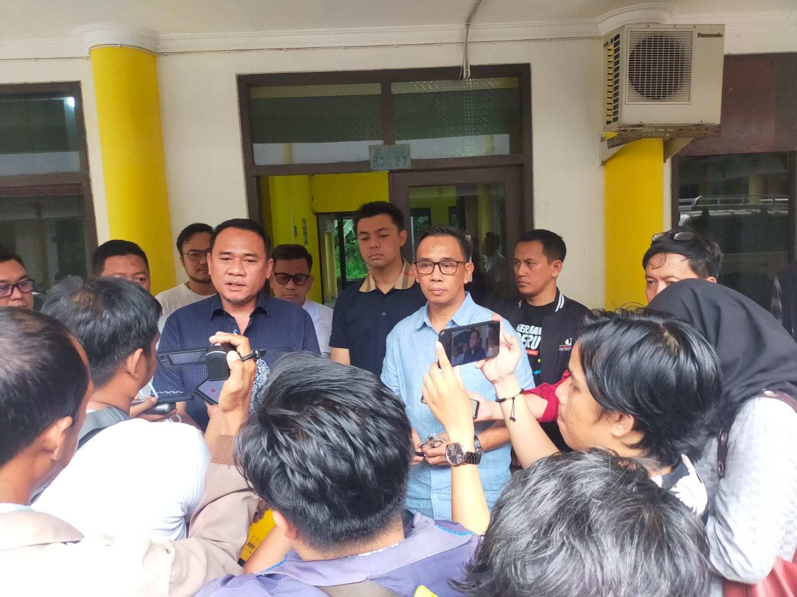 Kunjungi Sekretariat Golkar Sumsel, Herman Deru Berharap Dapat Dukungan Penuh 