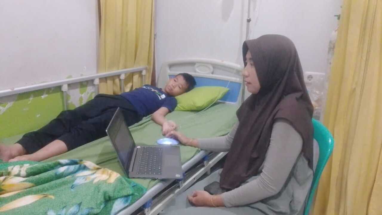 Diduga Keracunan Makan Bergizi Gratis, Belasan Santri Al-Ittifaqiah Dilarikan ke Rumah Sakit