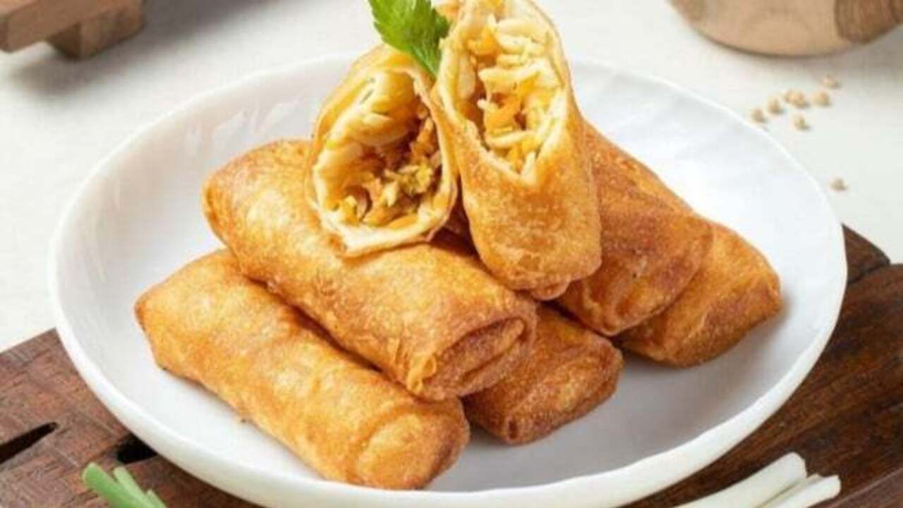 Lumpia Bantal : Camilan Kekinian yang Menggoda Lidah, Banjir Peminat di Seluruh Indonesia