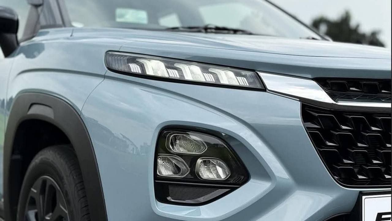 Tantang Raize & WR-V, Ini Keunggulan Suzuki Fronx 2025 dengan Teknologi Hybrid dan ADAS!