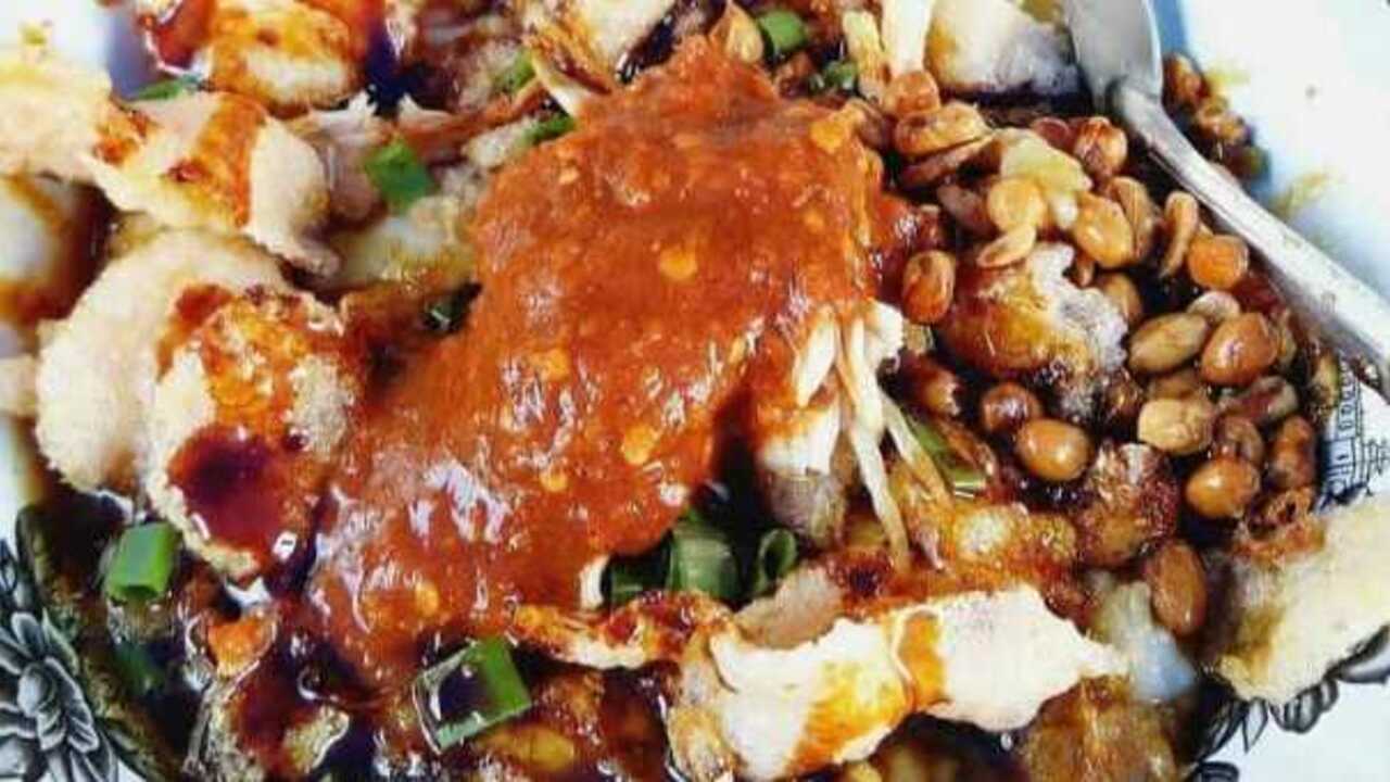 Bubur Ayam Makanan Ikonik yang Menggugah Selera