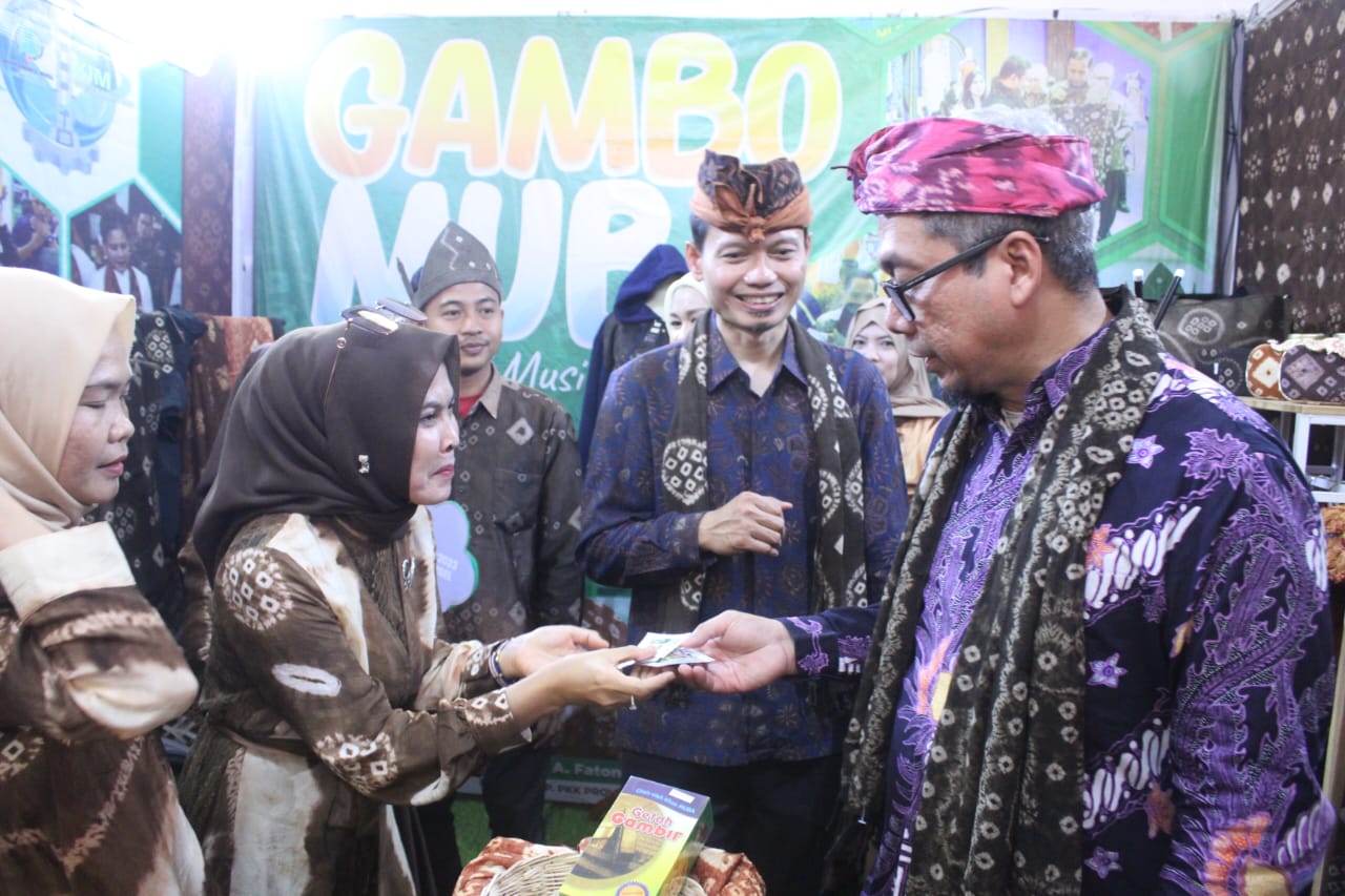 Kim MUBA Wakili Sumsel di Ajang KIM Fest, Muba Pamerkan Kain Gambo