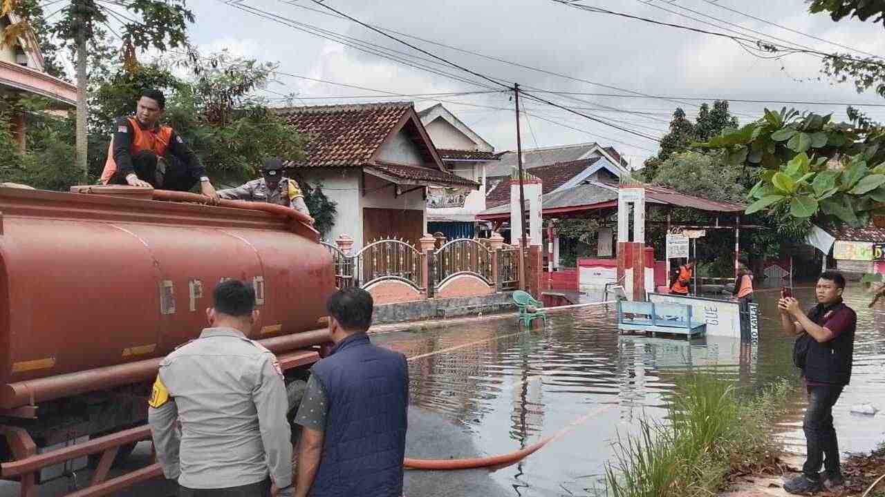 BPBD OKU Imbau Warga Waspada Banjir Akibat Cuaca Ekstrem