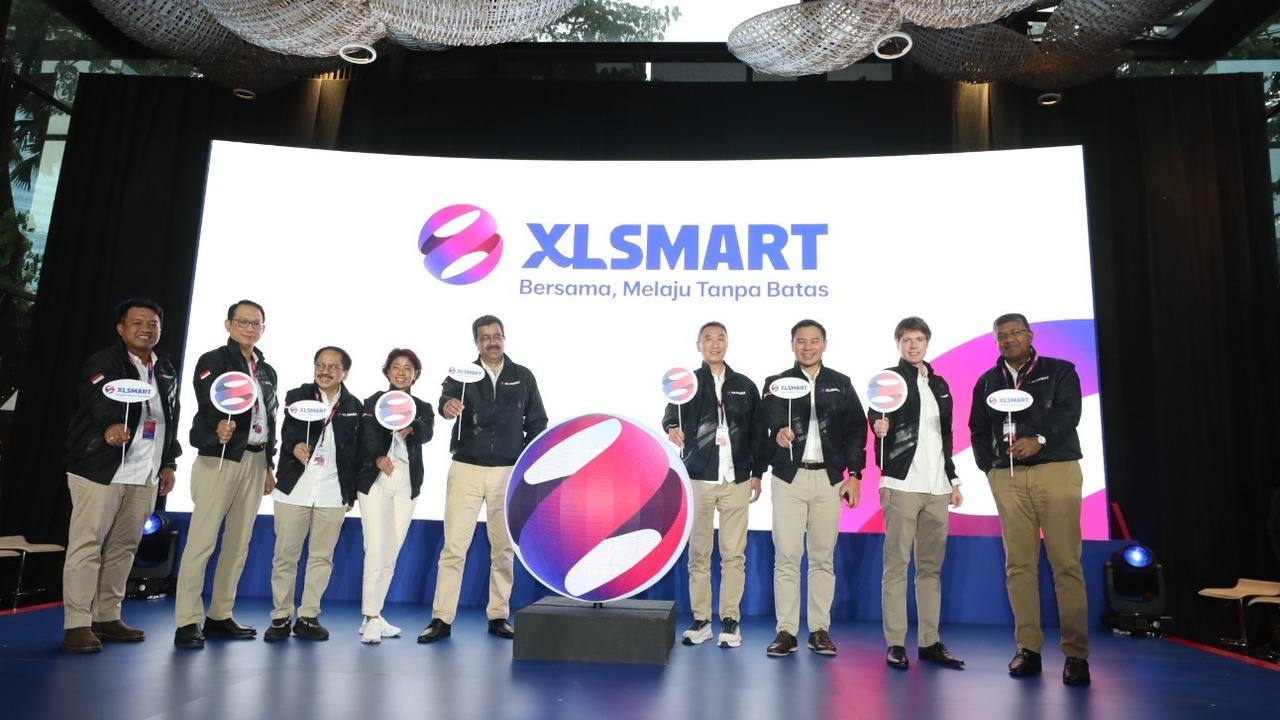 CEO Rajeev Sethi Perkenalkan Identitas XLSMART: