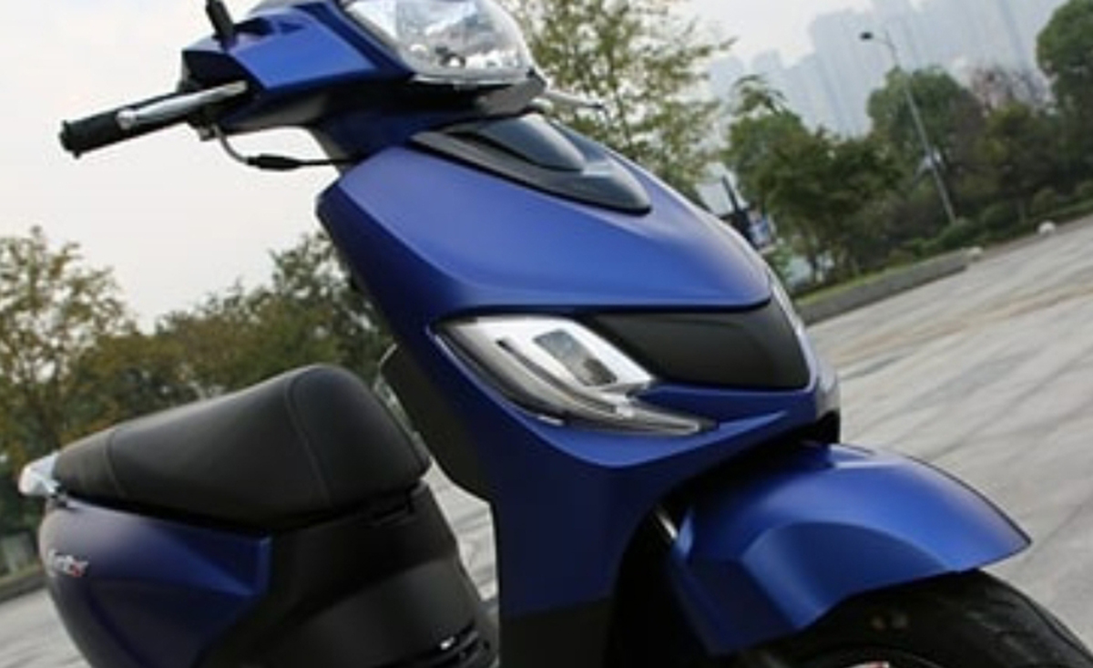 Skutik Anti Galau! Suzuki Lets 110 Gak Bikin Pusing Soal Bensin, Hatimu Pasti Senang 