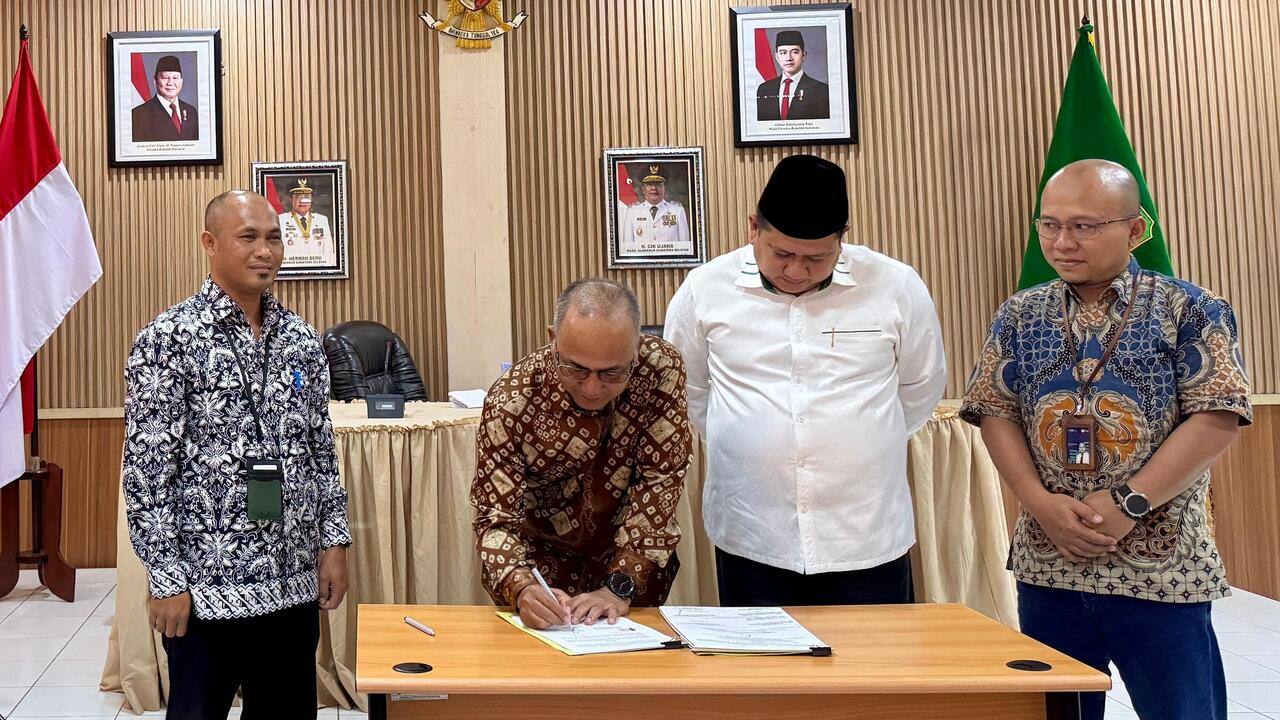 Sah.. Lima Desa Kawasan Hutan di Muba Dapat Pasokan Listrik