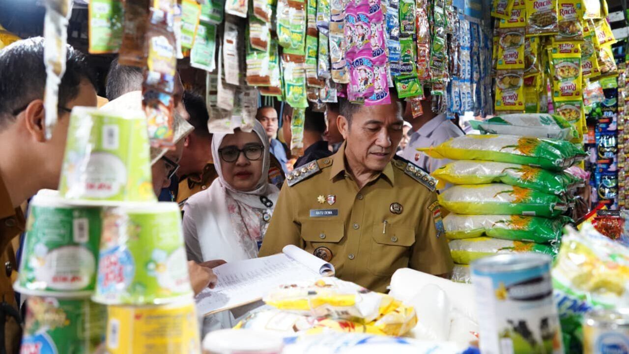 Harga Kebutuhan Pokok Stabil, Walikota Ratu Dewa Pastikan Stok Aman.