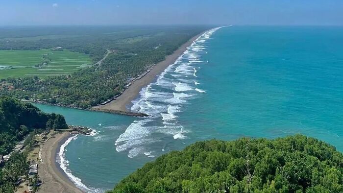 Wajib Dikunjungi, Pantai Menganti Kebumen Pemandangan Mempesona Saat Sunrise dan Sunset