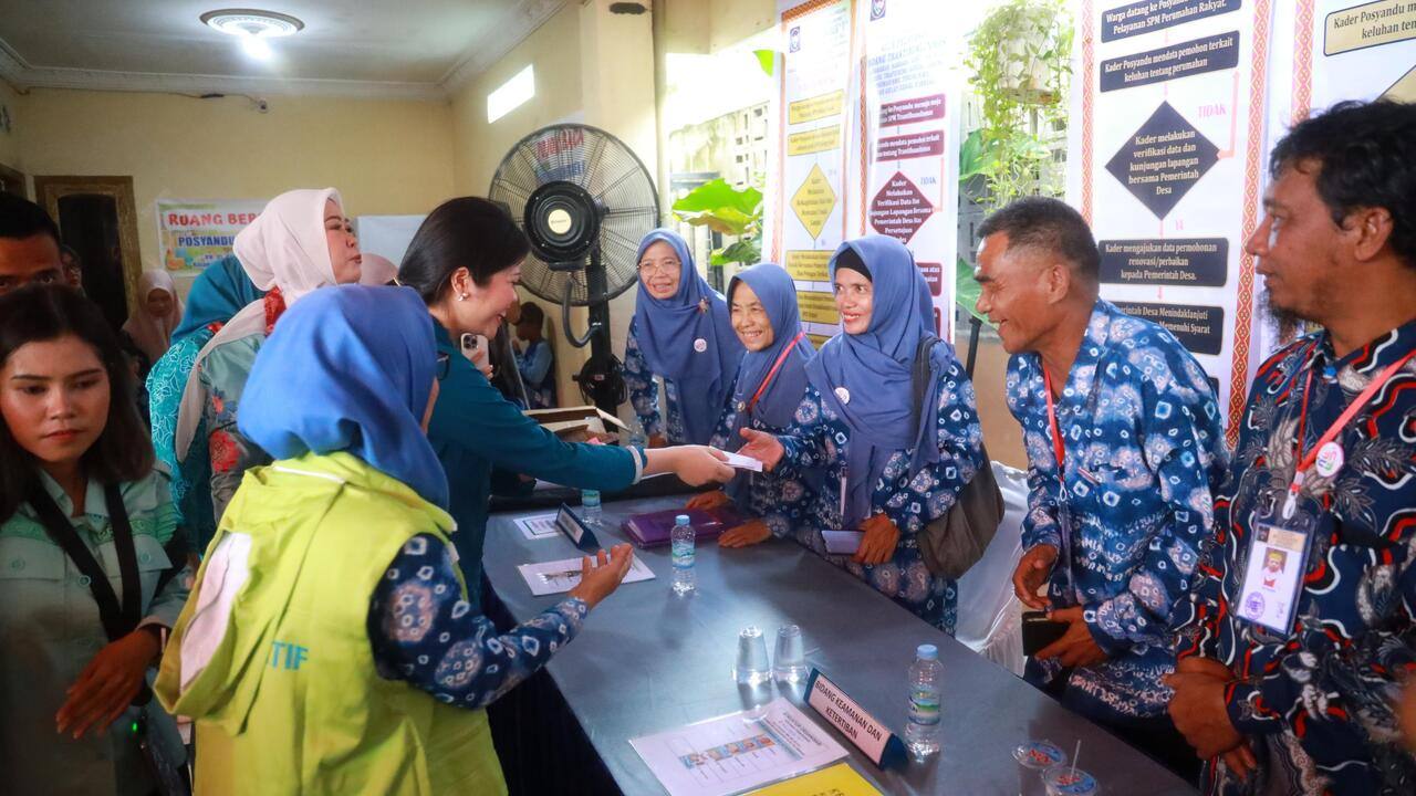 Ketua TP PKK Sumsel Feby Deru Tekankan Peran Strategis Posyandu dalam Mendukung Pembangunan Daerah
