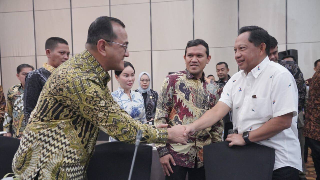 Sekda Sumsel Edward Candra Hadiri Rakor Pemerintahan se-Sumatera Bahas Kamtibmas dan Arahan untuk Kepala Daera