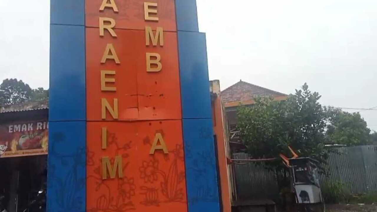 Proyek Gapura Baru Selesai Sudah Dirusak OTD