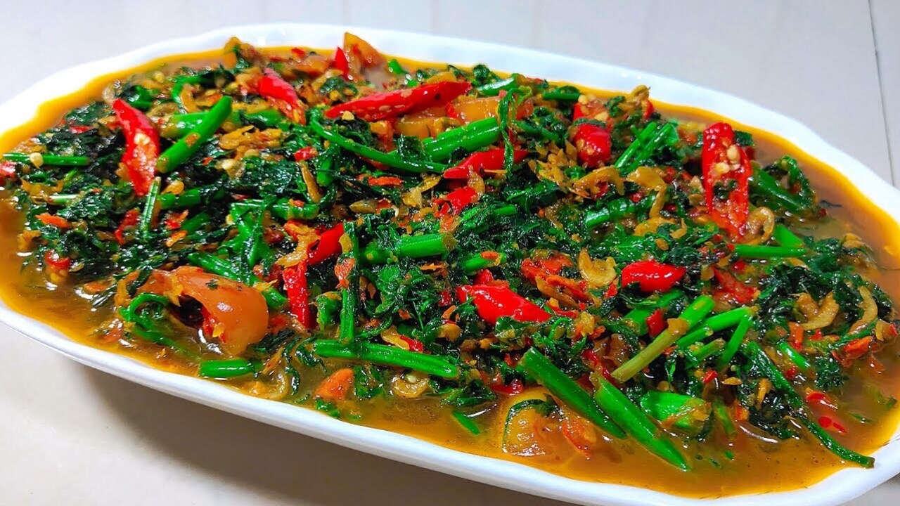 Lezat dan Bergizi, Tumis Sayur Paku Jadi Primadona Baru di Meja Makan Keluarga