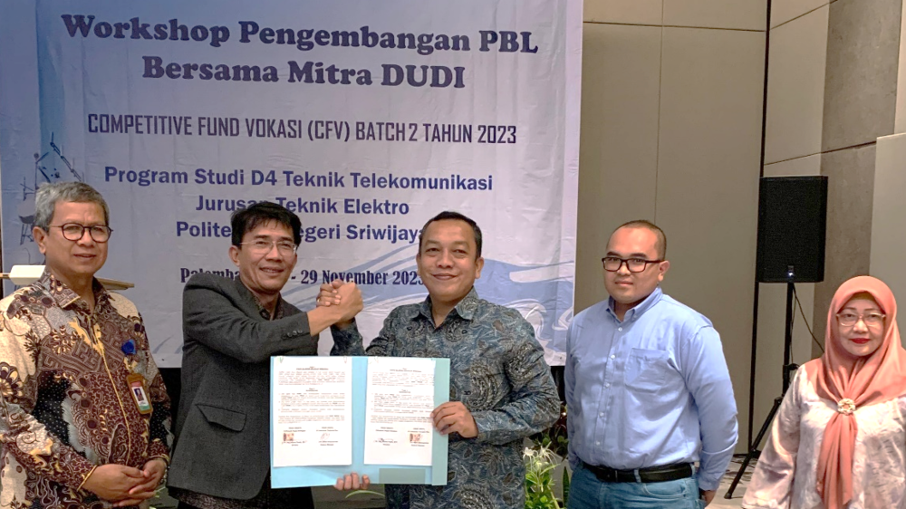 PLN Icon Plus Berkontribusi untuk Dunia Pendidikan