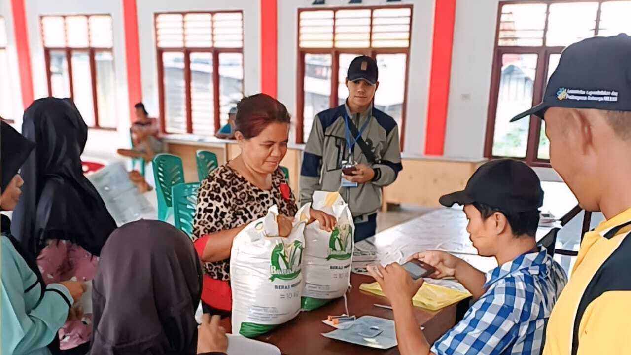 Bulog Sebut Penyaluran Bantuan Pangan di OKU Raya Tuntas 100 Persen