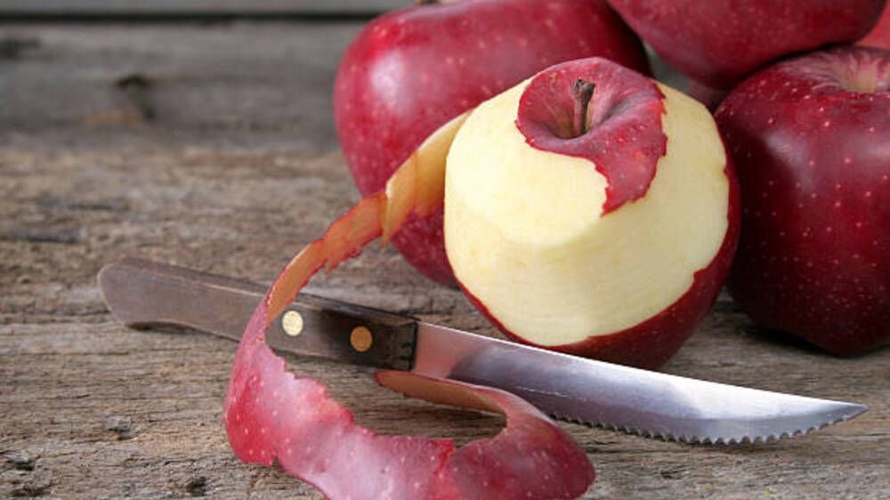 Mengupas Misteri: Apakah Lebih Baik Mengonsumsi Apel dengan atau Tanpa Kulit?