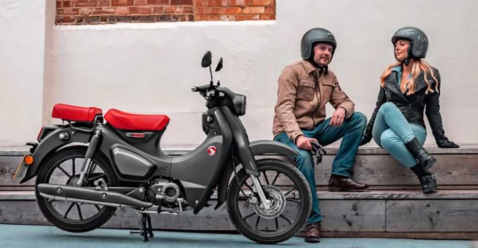 Ikonik dan Premium: Honda Super Cub C125 Kini Lebih Menawan dengan Warna Baru