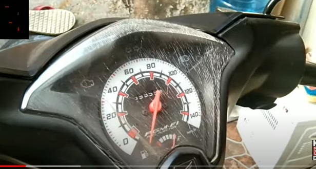 Bagaimana Mengatasi Kaca Speedometer Sepeda Motor Retak? Ini Caranya Mudah dan Murah, Hasilnya Mulus 