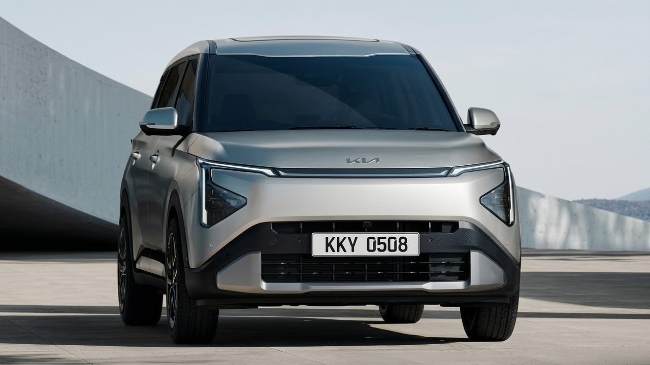 Diproduksi di Cikarang, Kia Carens EV Punya Modal Kuat Lawan BYD M6!