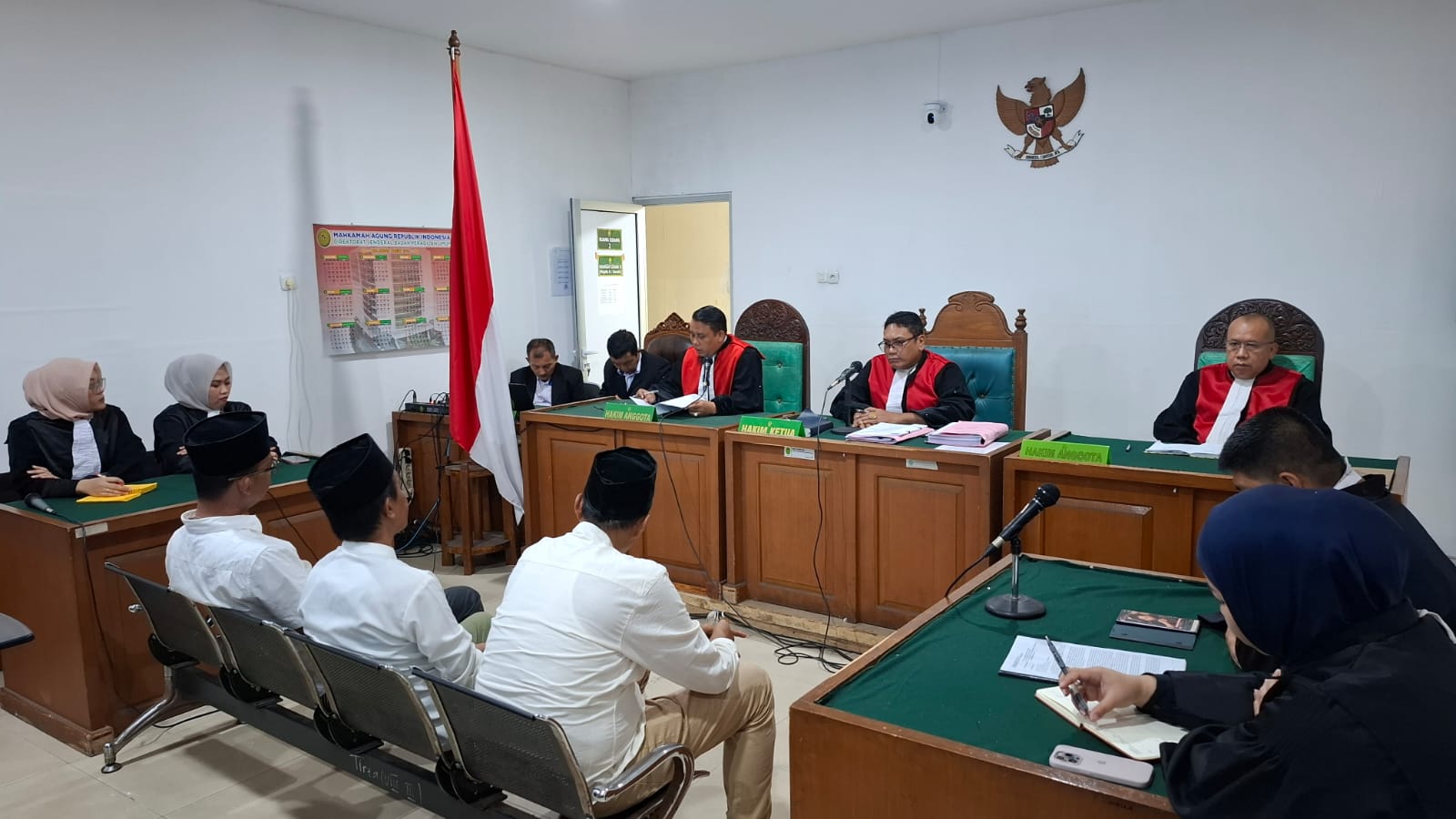 Majelis Hakim Vonis 3 Pejabat PMI Ogan Ilir dalam Kasus Korupsi Dana Hibah