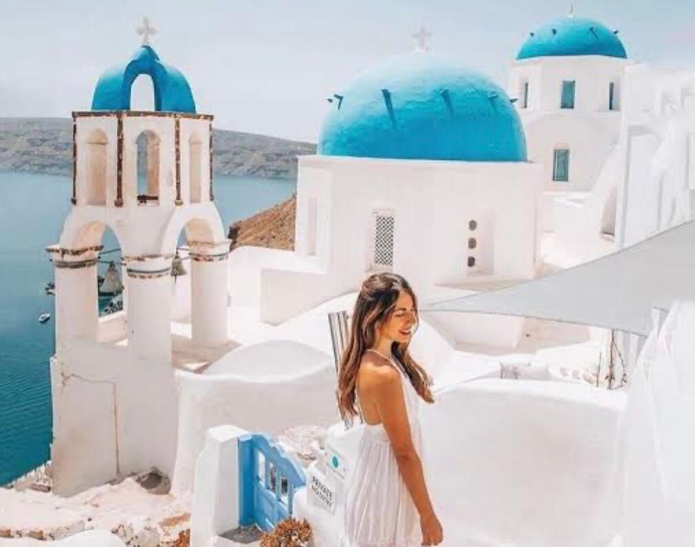 7 Destinasi Wisata di Santorini yang Romantis dan Eksotis