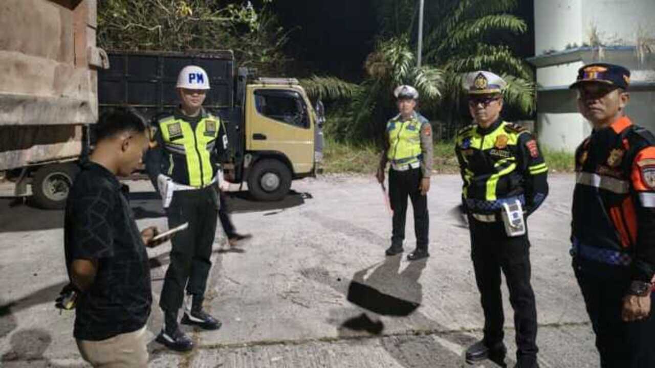 Satlantas Polres OKU Tertibkan Kendaraan ODOL