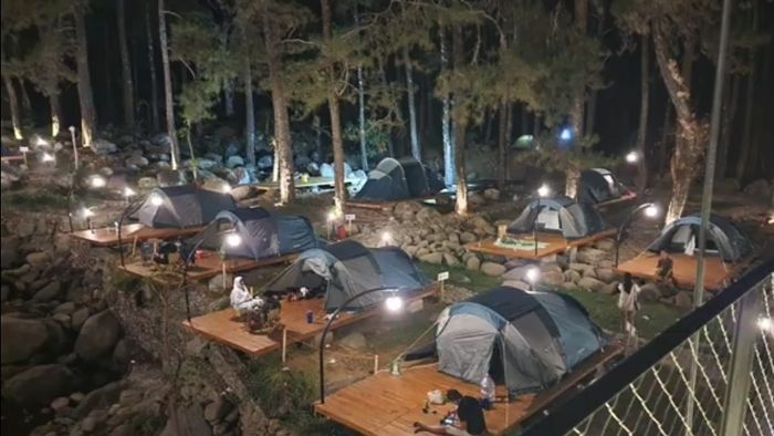 Jolotundo Cafe dan Glamping, Destinasi Liburan Tersembunyi di Loceret Nganjuk