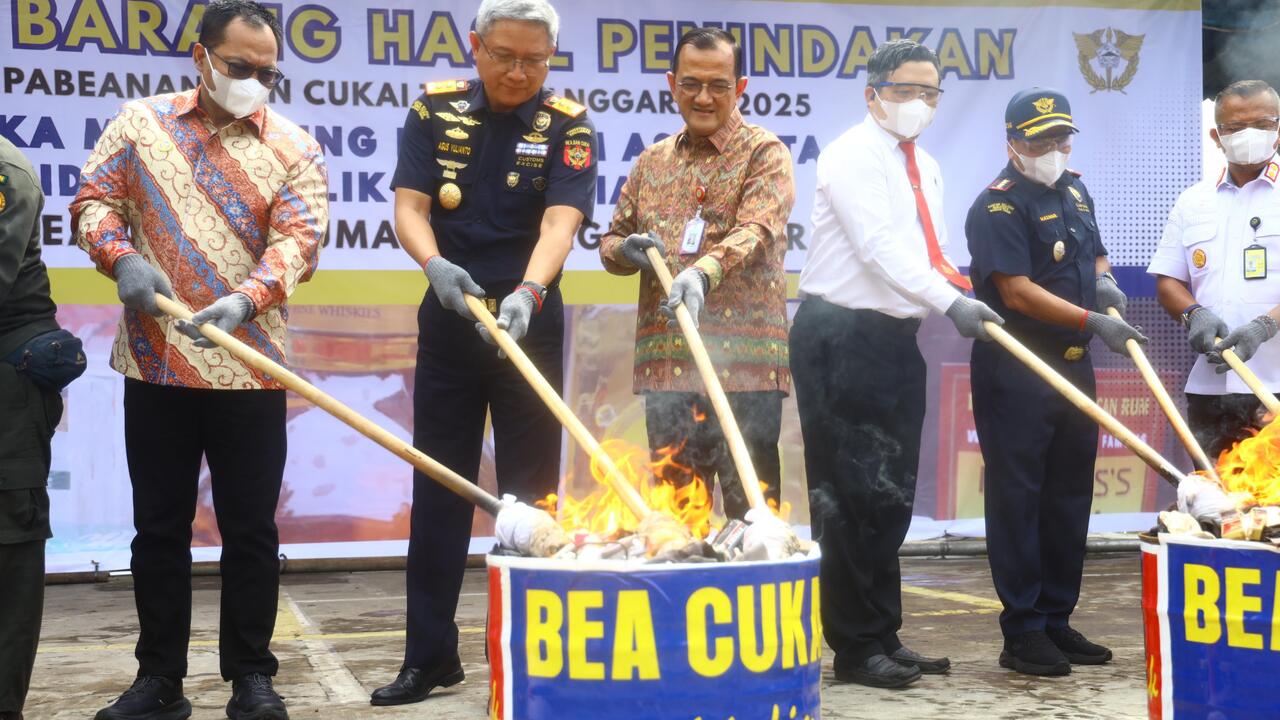 Pemprov Sumsel Apresiasi Kinerja Bea Cukai dalam Pemusnahan Barang Ilegal Tahun Anggaran 2025