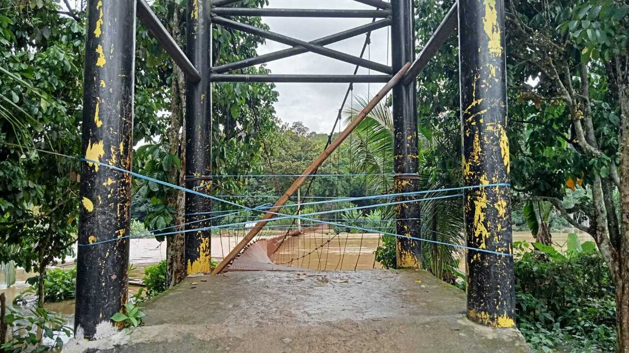 Warga Berharap Jembatan Gantung Desa Karang Agung Segera Diperbaiki*