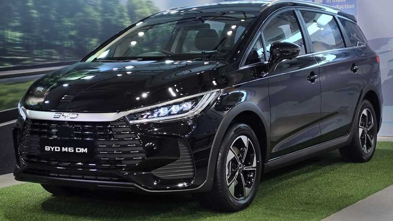 BYD M6 DM Jadi Ancaman Baru Avanza Hybrid? Ini Spesifikasi Lengkapnya