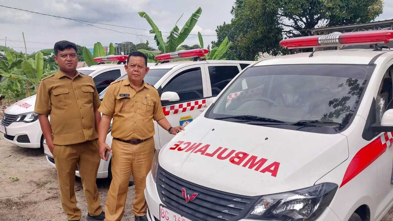 6 Unit Mobil Ambulance Gartis Program Unggulan Teddy-Marjito Siap Beroperasi
