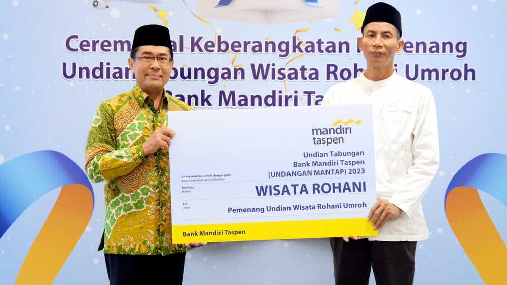  Bank Mandiri Taspen Gelar Pemberangkatan Umroh untuk 8 Pasangan Nasabah Pemenang Undian