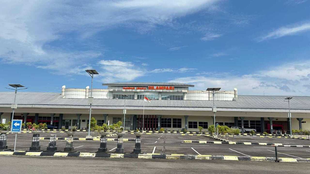 Cuaca Buruk, Batik Air Batal Mendarat di Bandara Silampari 