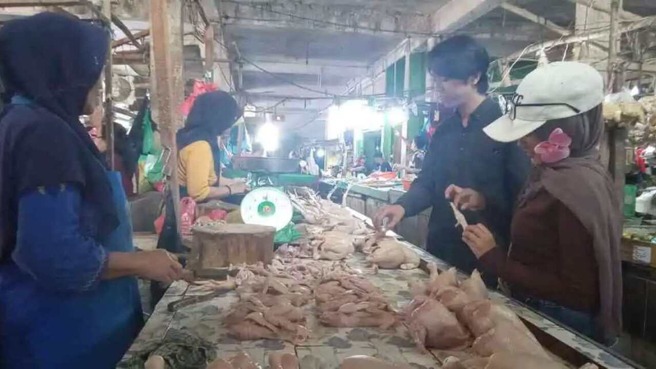 Harga Telur di OKU Kini Rp24 Ribu Perkilogram