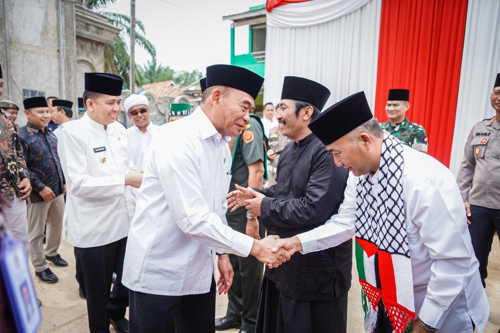 Hari Santri Pj Bupati Apriyadi Bersama Ribuan Kiyai dan Santri di Muba Doakan Palestina